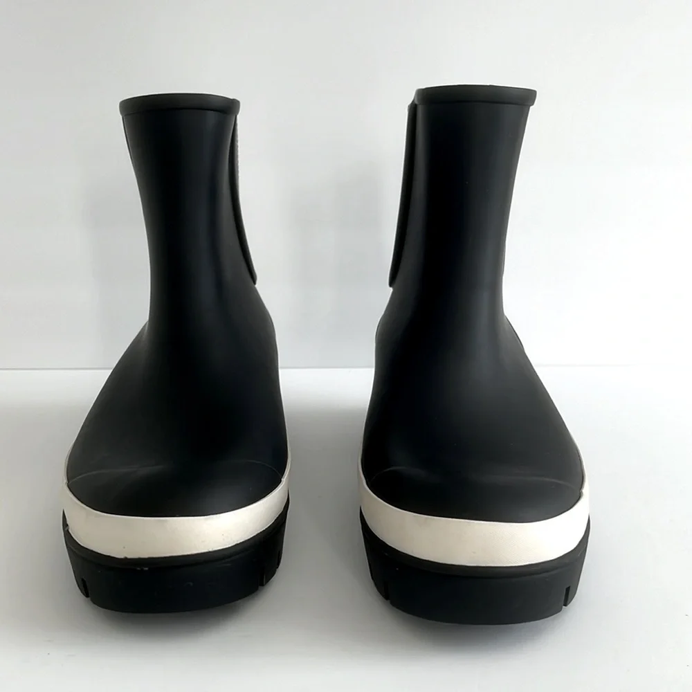 TORY BURCH Hurricane Ankle Boots Perfect Black Tan Lug Sole Shoes Size 11 New - Picture 6 of 10